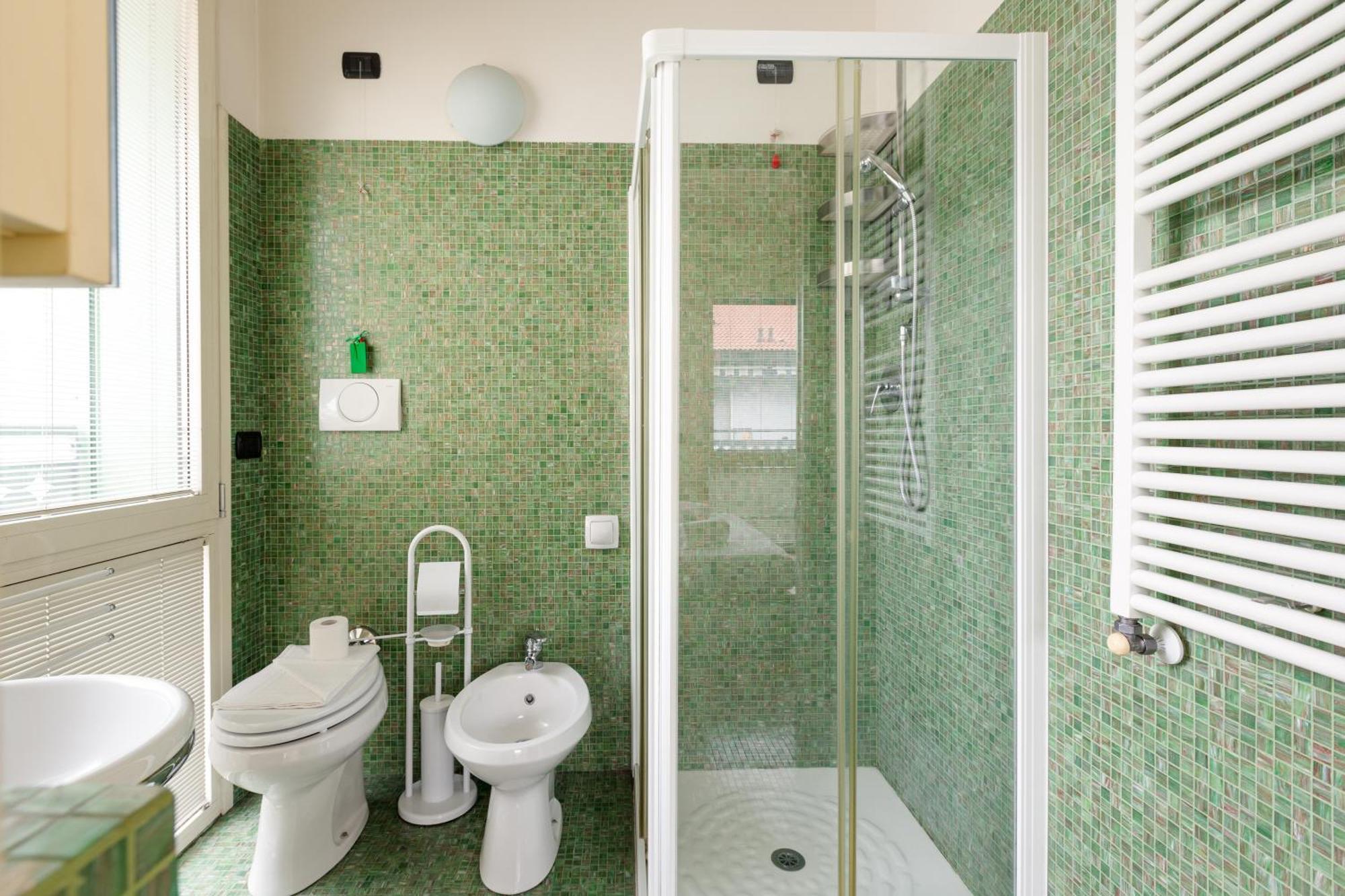 Bright & Comfy Apartment With Parking มิลาน ภายนอก รูปภาพ