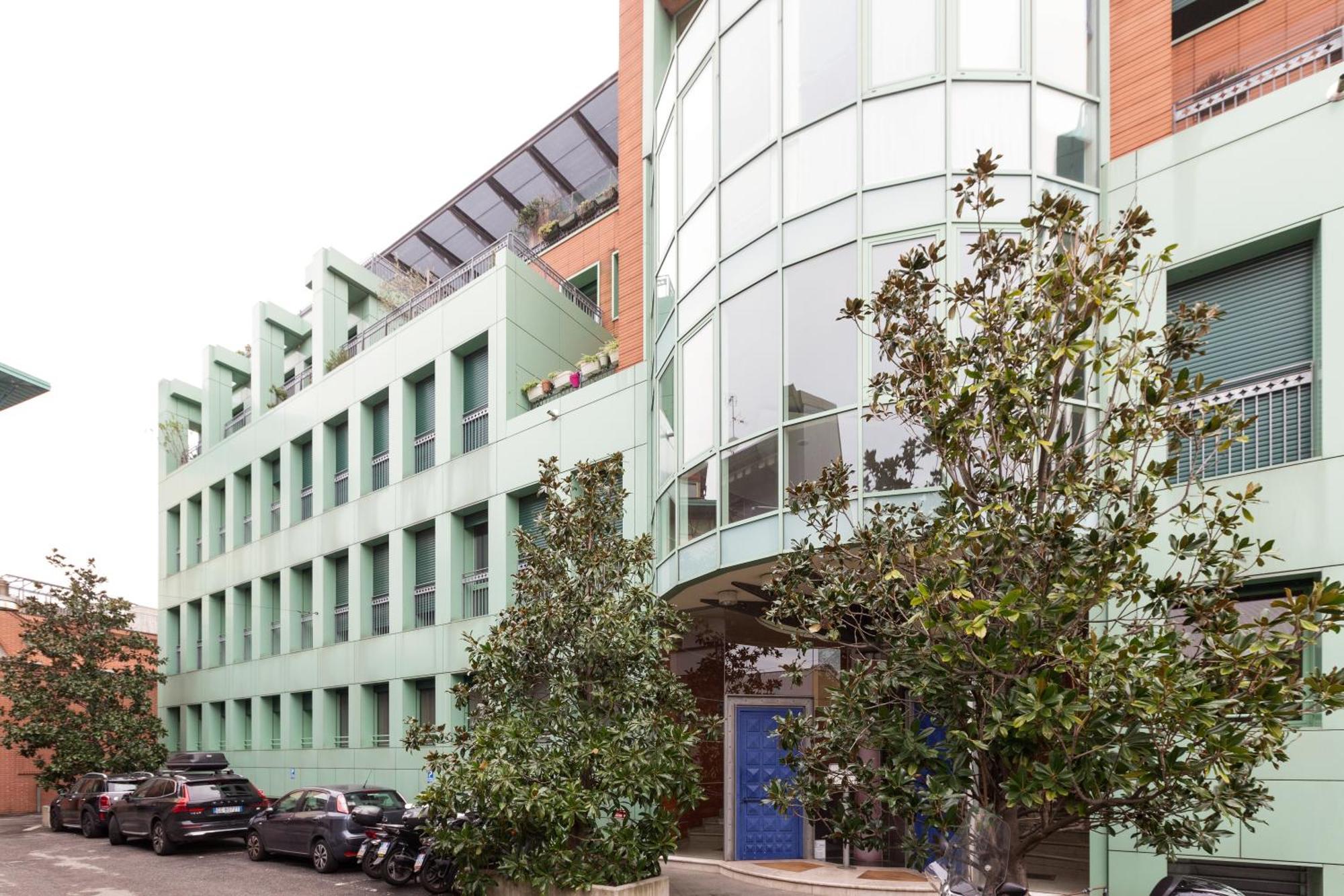 Bright & Comfy Apartment With Parking มิลาน ภายนอก รูปภาพ